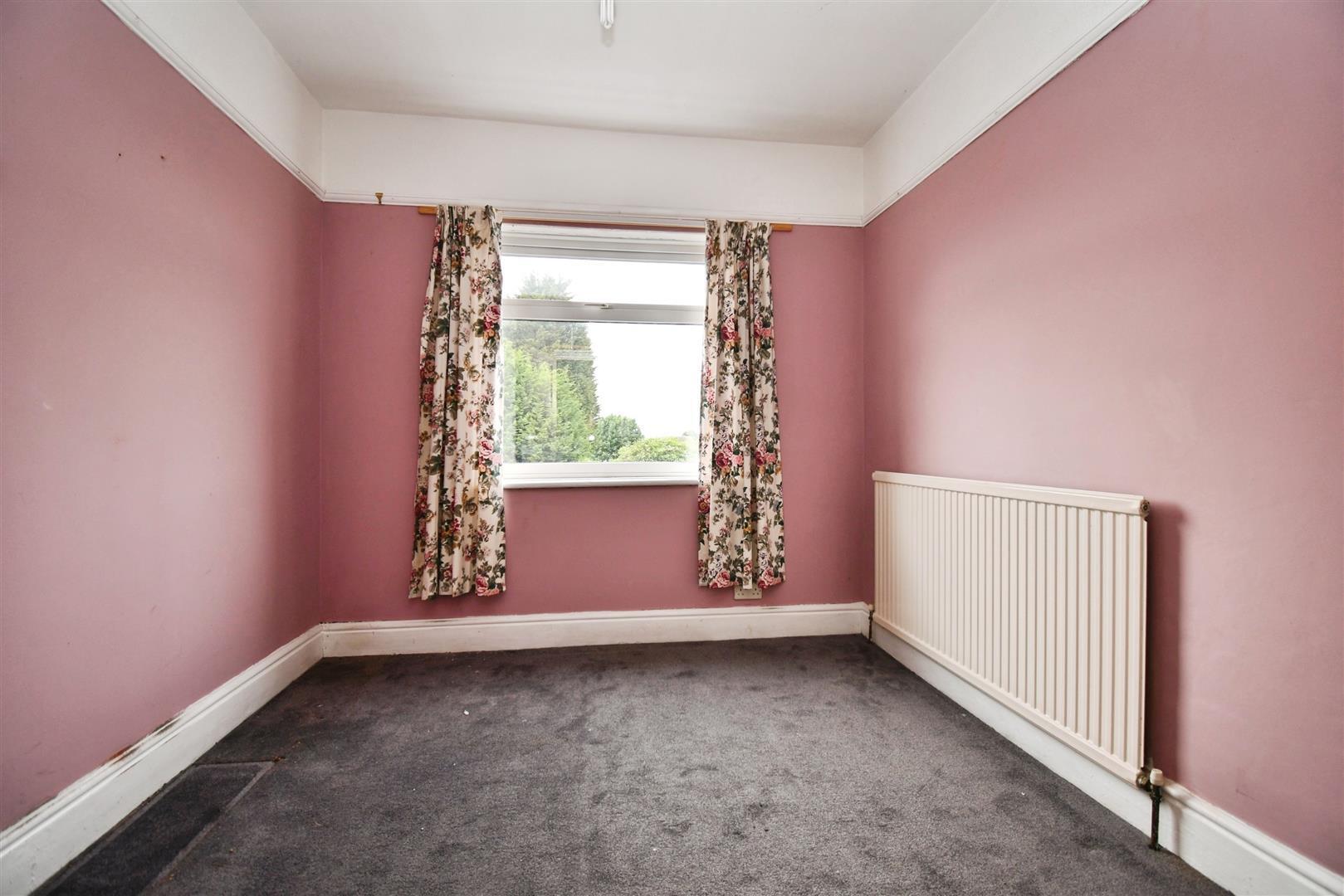 East Ella Drive, Hull Image 12