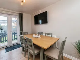 Winder Crescent, Tiverton thumb 3