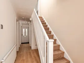 Saxon Close, Westbury thumb 2