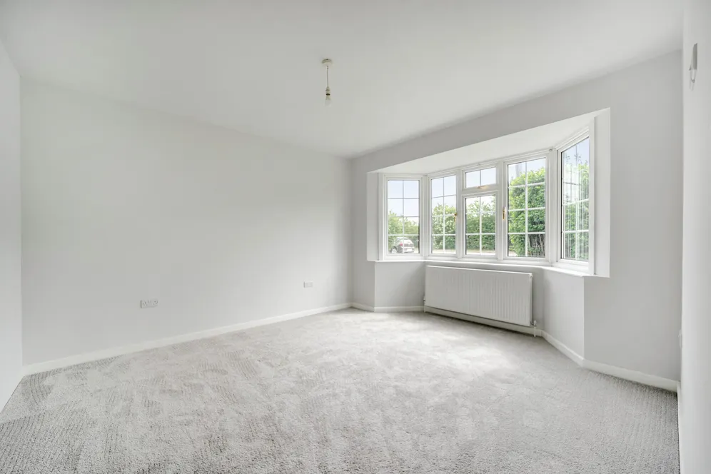London Road, Wendover, HP22 photo 8