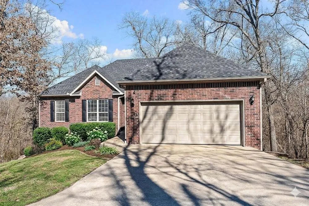 6 Burns Circle, Bella Vista, AR 72714