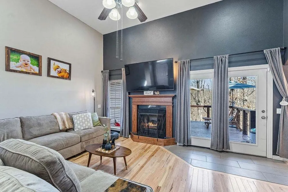 6 Burns Circle, Bella Vista, AR 72714