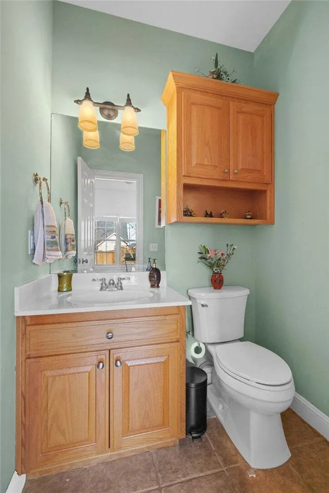 4413 Arlington Dr, Rogers, AR 72758