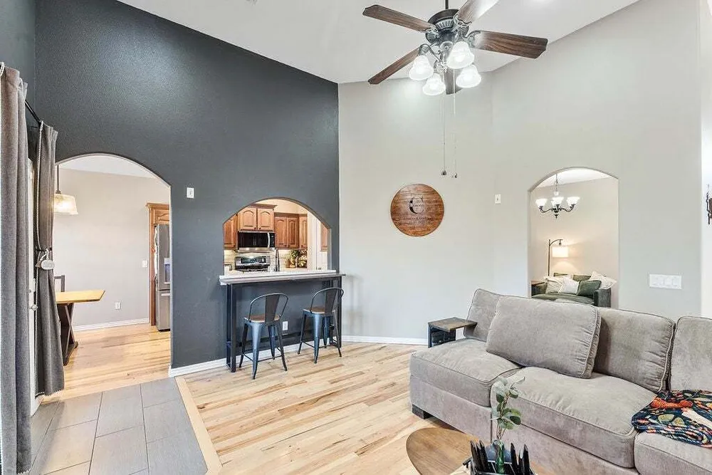 6 Burns Circle, Bella Vista, AR 72714