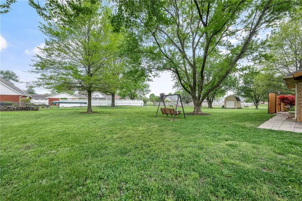 909 E Apple Blossom Ave, Springdale, AR 72764