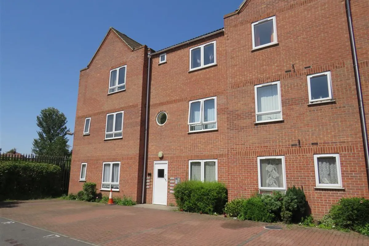 Furlong Street, Arnold, NOTTINGHAM