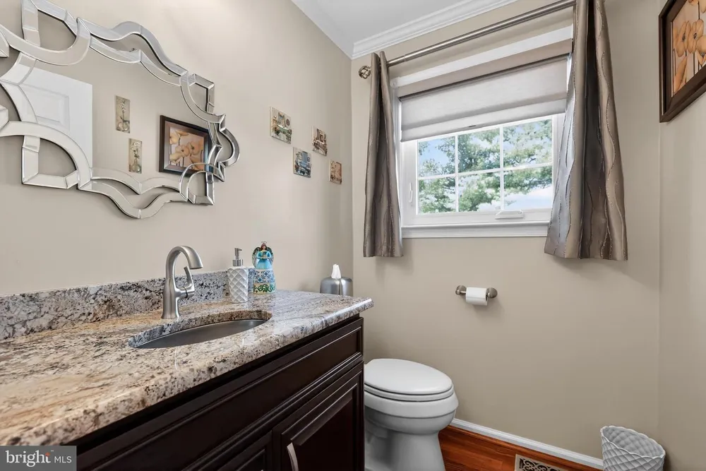 203 Glenview Dr, Warrington, PA 18976