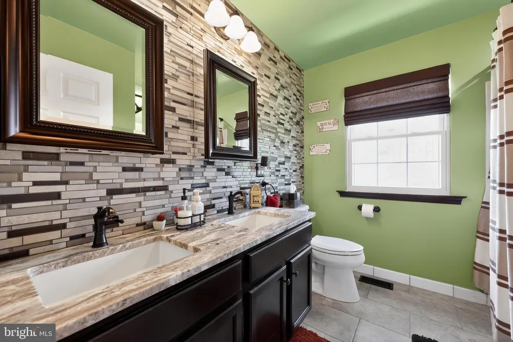203 Glenview Dr, Warrington, PA 18976