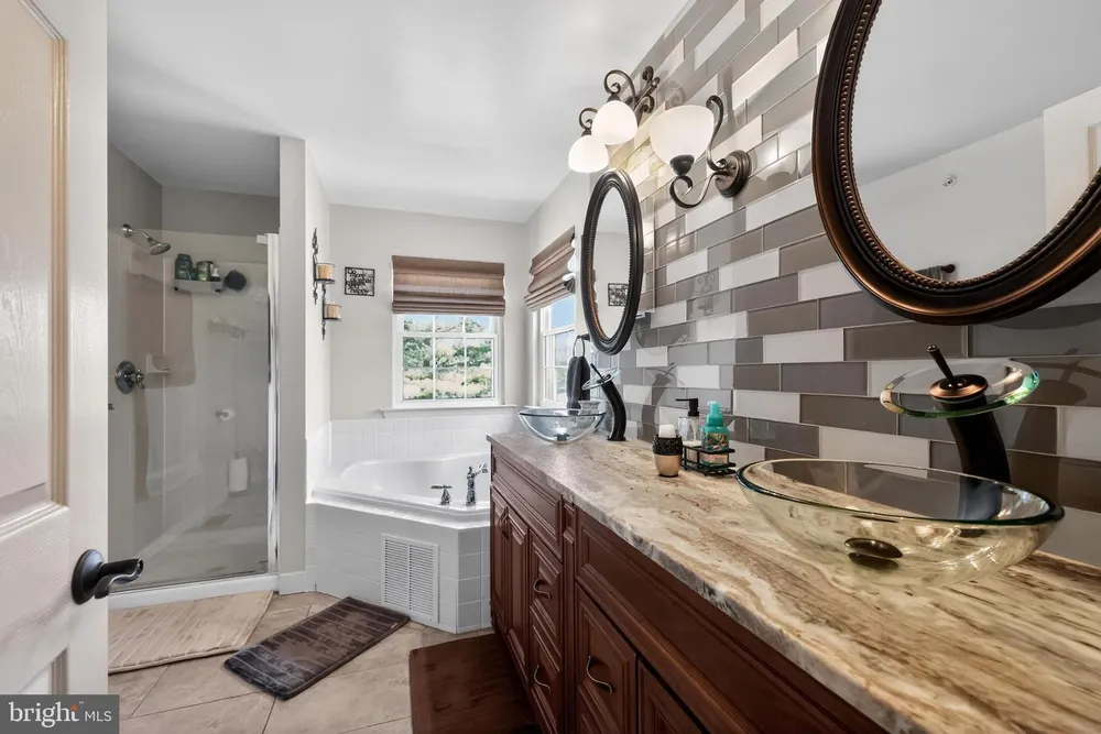 203 Glenview Dr, Warrington, PA 18976
