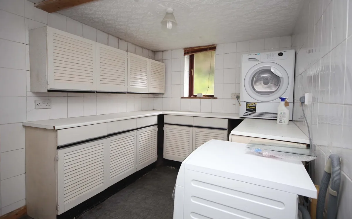 Ffordd Dolafon, Llangefni, Isle of Anglesey, LL77