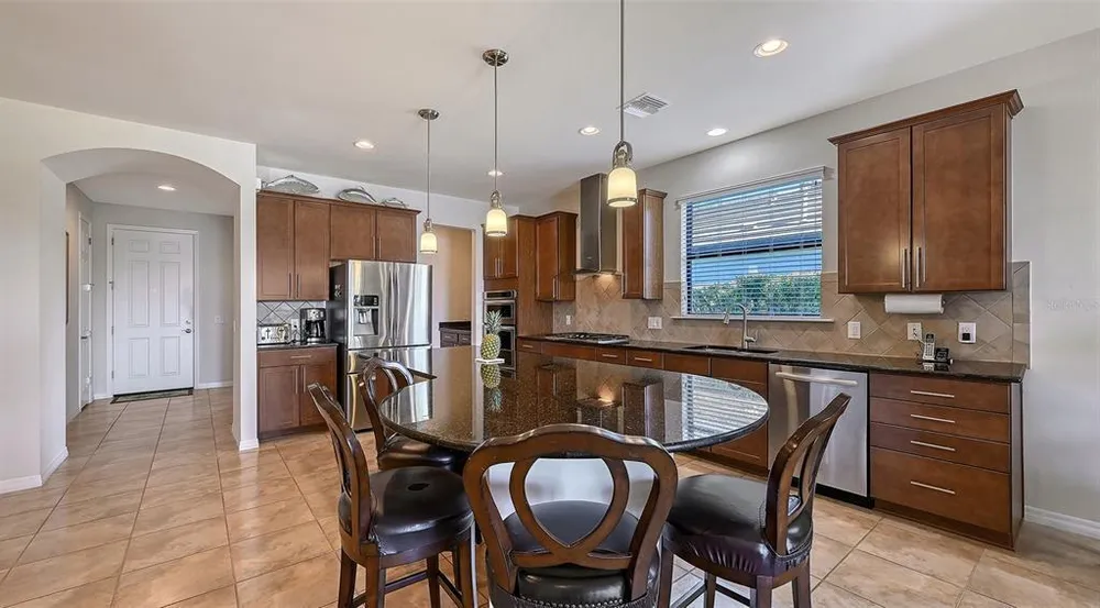 5341 Sundew Dr, Sarasota, FL 34238