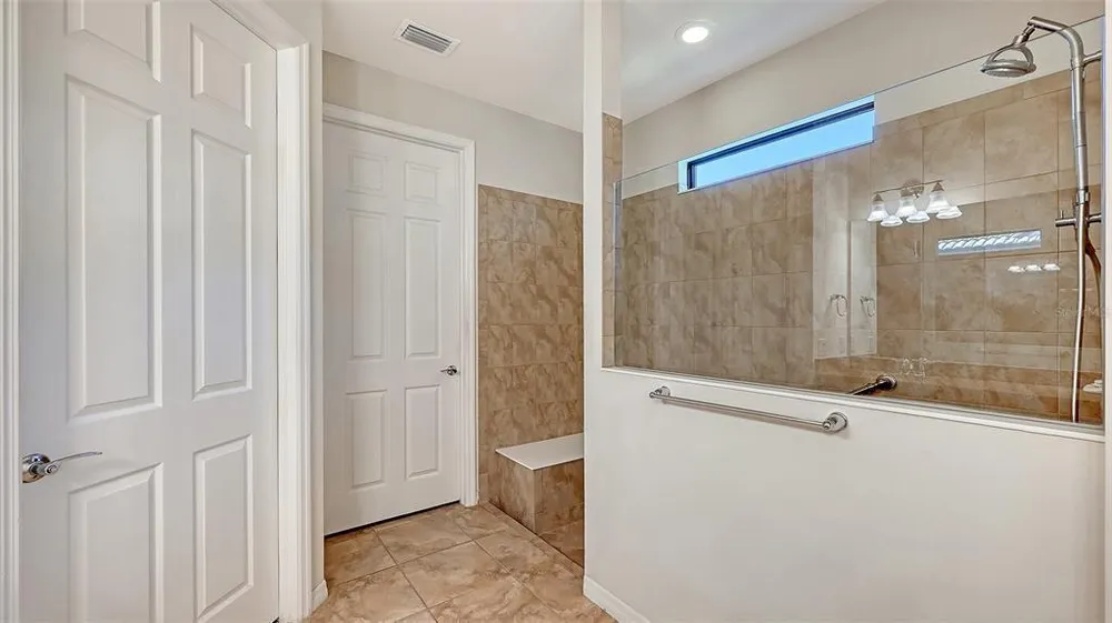 5341 Sundew Dr, Sarasota, FL 34238