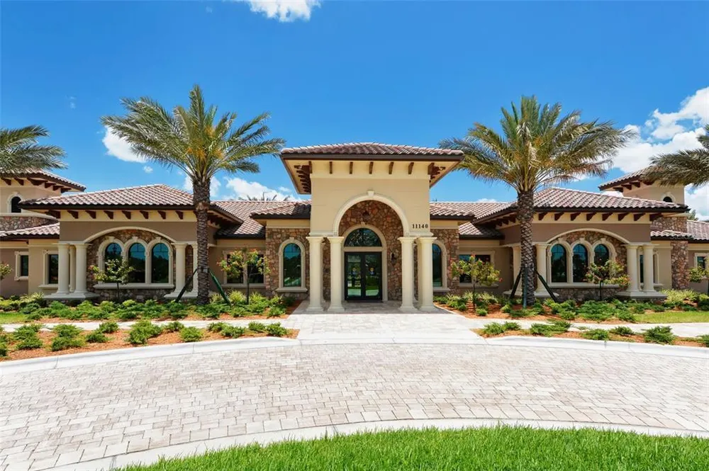 5341 Sundew Dr, Sarasota, FL 34238