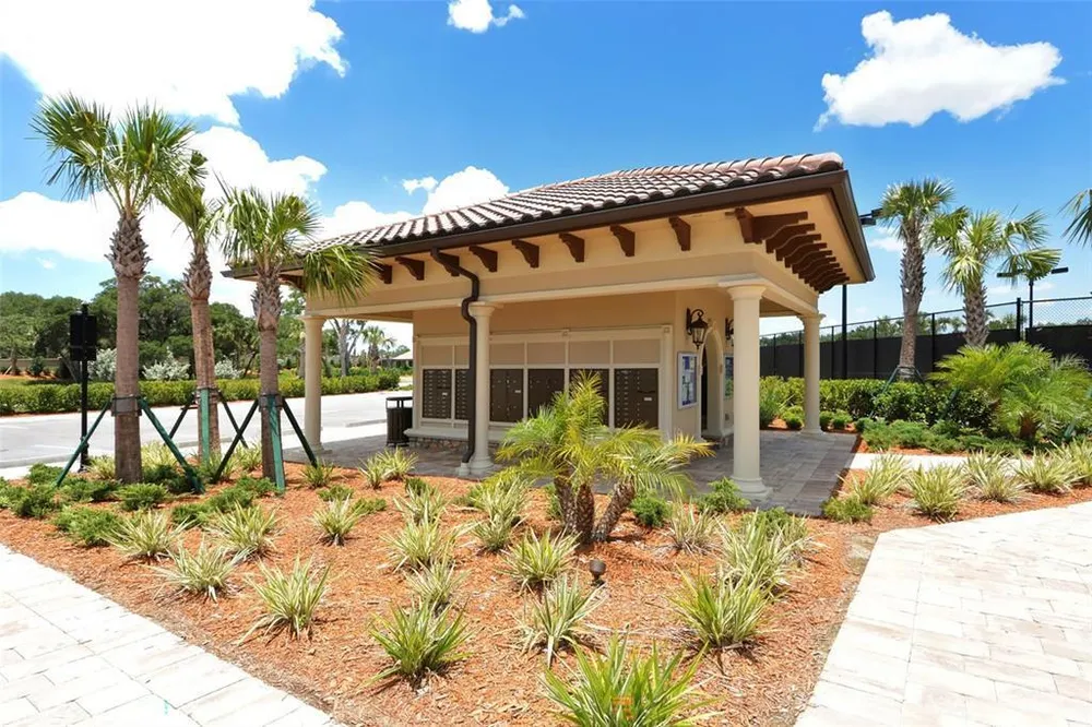 5341 Sundew Dr, Sarasota, FL 34238