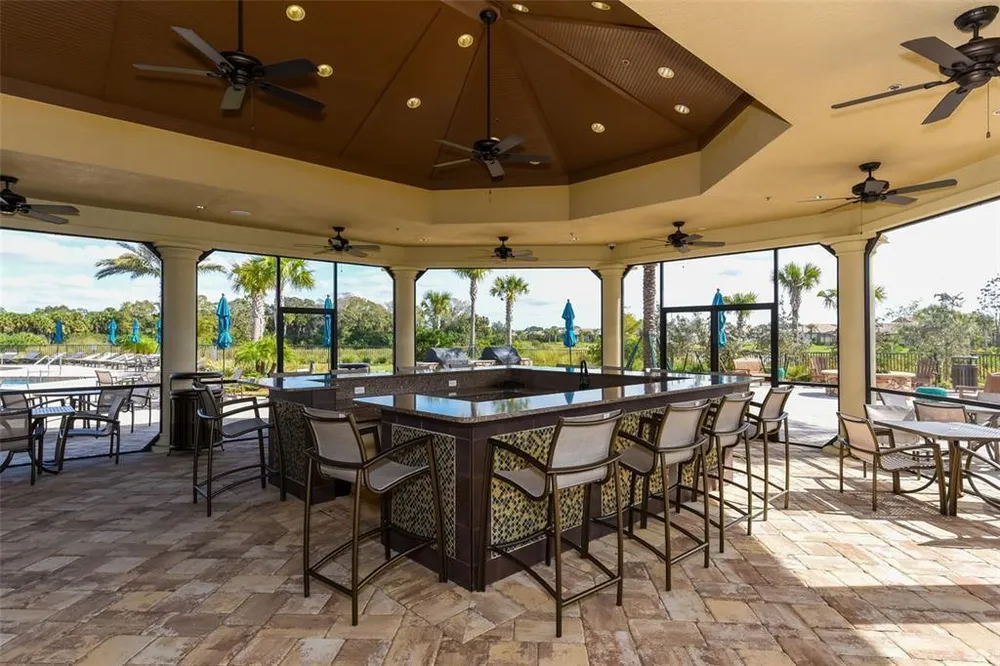 5341 Sundew Dr, Sarasota, FL 34238