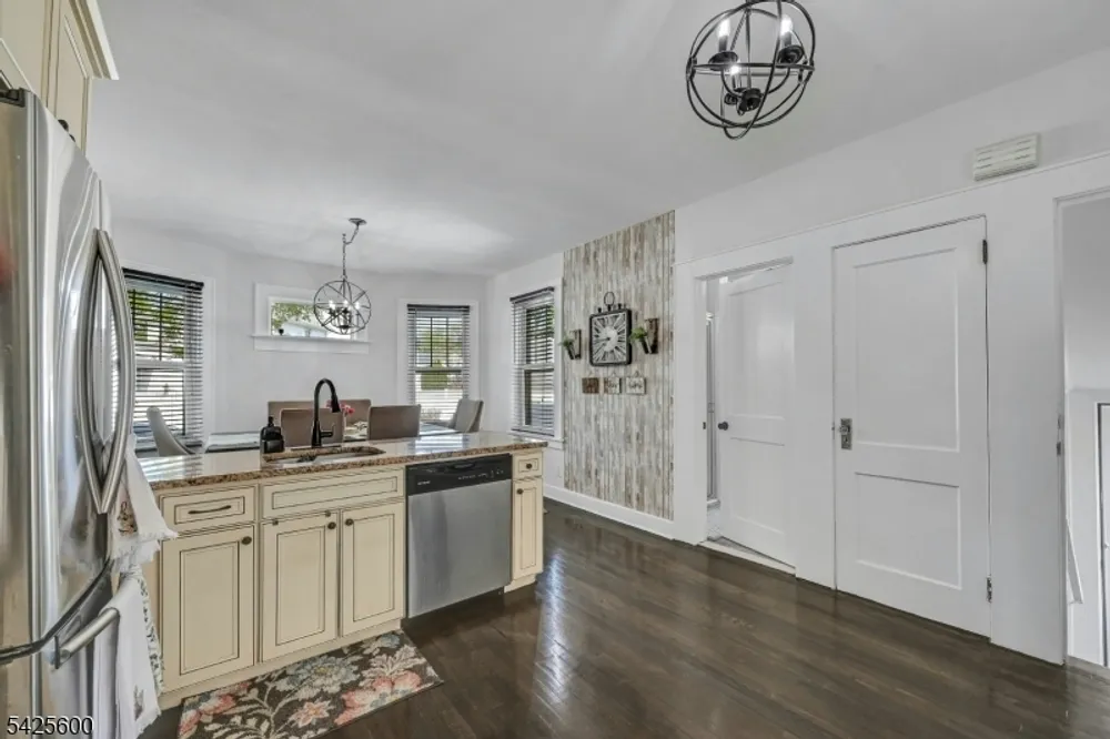 277 Madison Ave, Clifton, NJ 07011