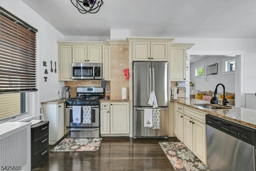 277 Madison Ave, Clifton, NJ 07011