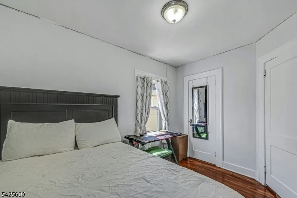 277 Madison Ave, Clifton, NJ 07011