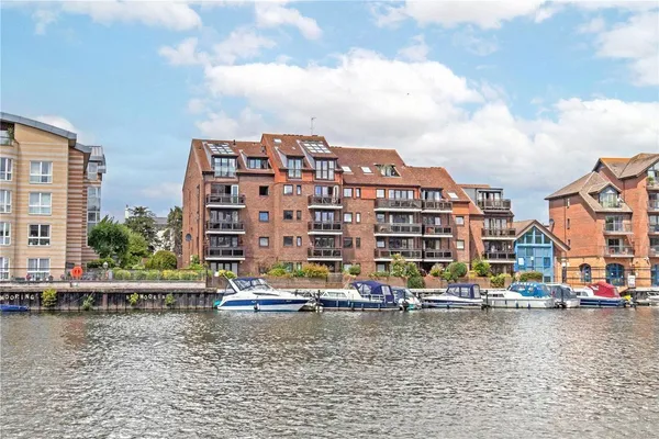 Becketts Place, Kingston Upon Thames, KT1 photo 1