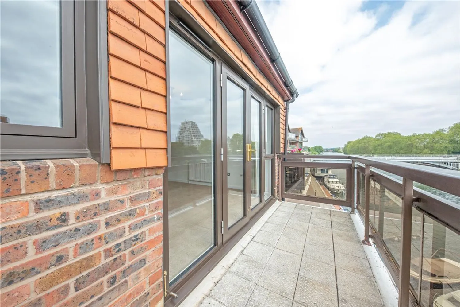 Becketts Place, Kingston Upon Thames, KT1 photo 3