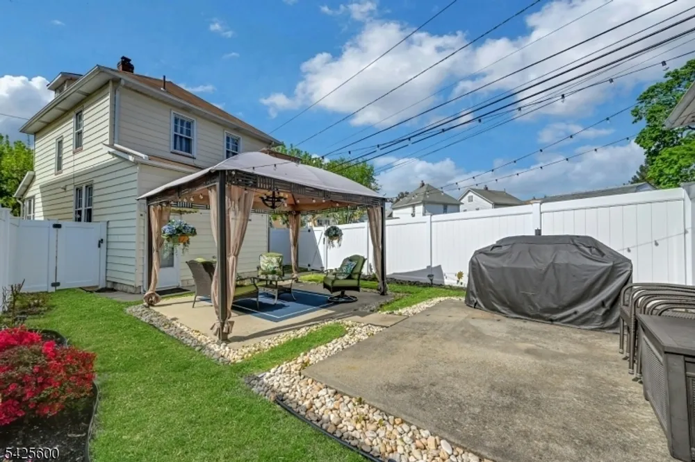 277 Madison Ave, Clifton, NJ 07011