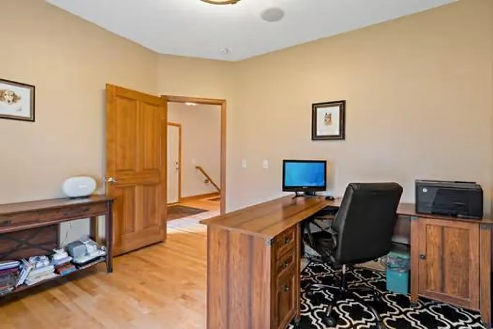 206 Stonebridge Ln, Lilydale, MN 55118
