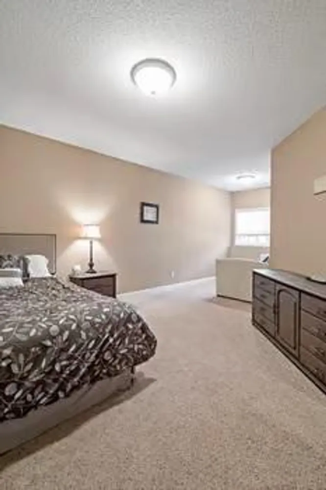 206 Stonebridge Ln, Lilydale, MN 55118