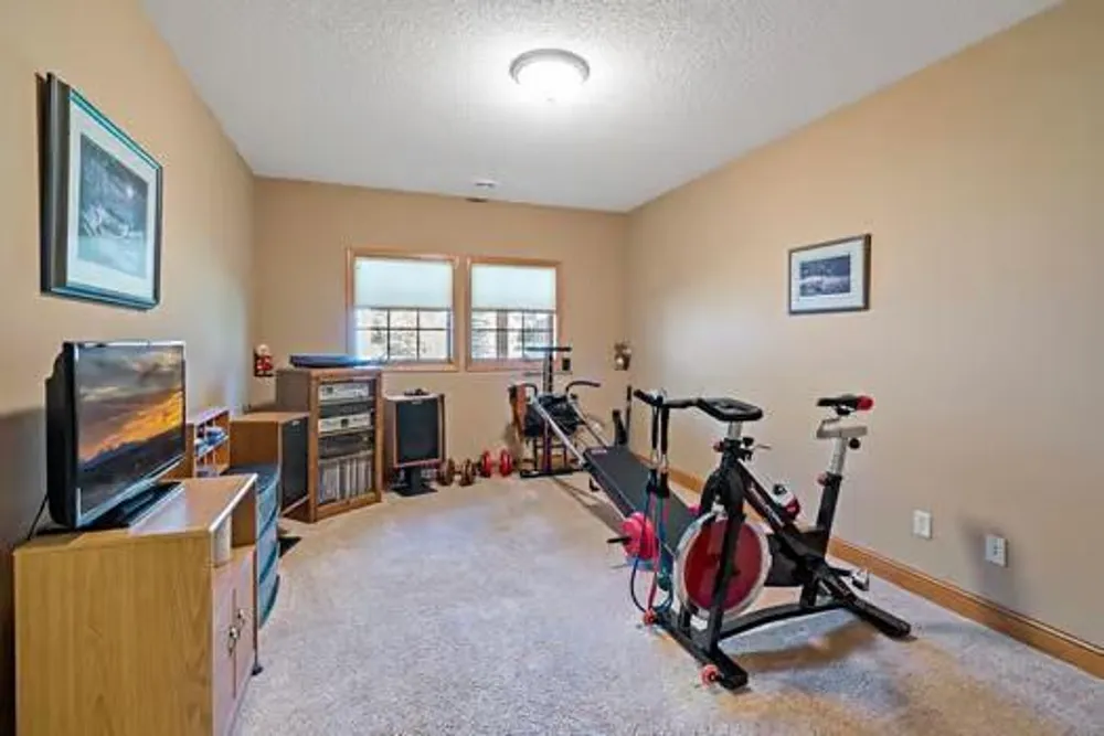 206 Stonebridge Ln, Lilydale, MN 55118