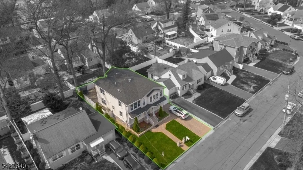 13 5th Ave, Linden, NJ 07036