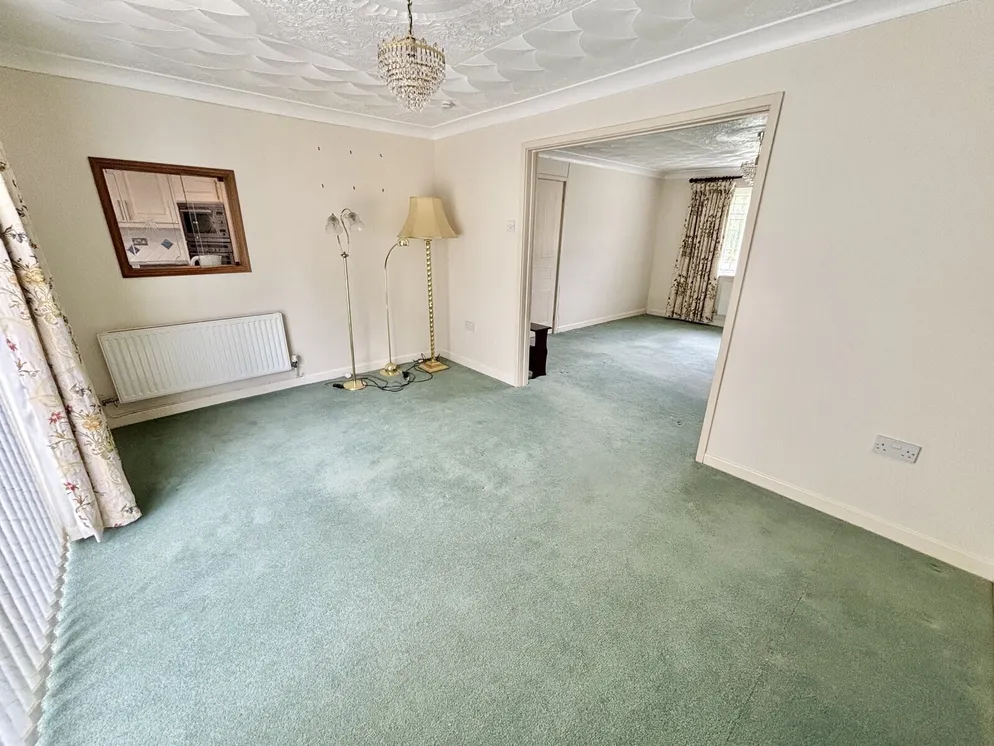 Property carousel item 5