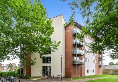 Observer Drive, Mayfair Court Observer Drive, WD18