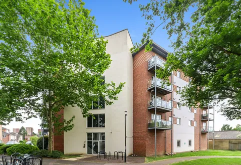 Observer Drive, Mayfair Court Observer Drive, WD18