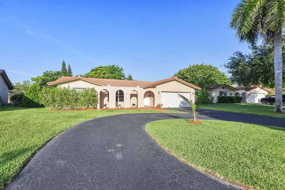 4020 NW 113th Ave, Coral Springs, FL 33065