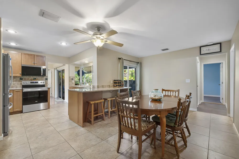 4020 NW 113th Ave, Coral Springs, FL 33065