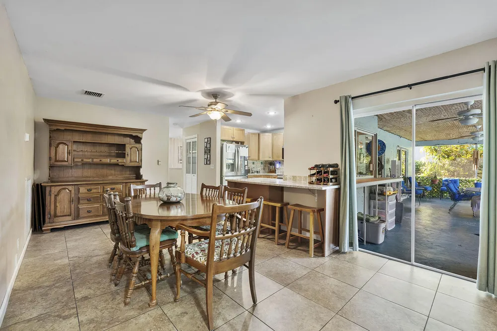 4020 NW 113th Ave, Coral Springs, FL 33065