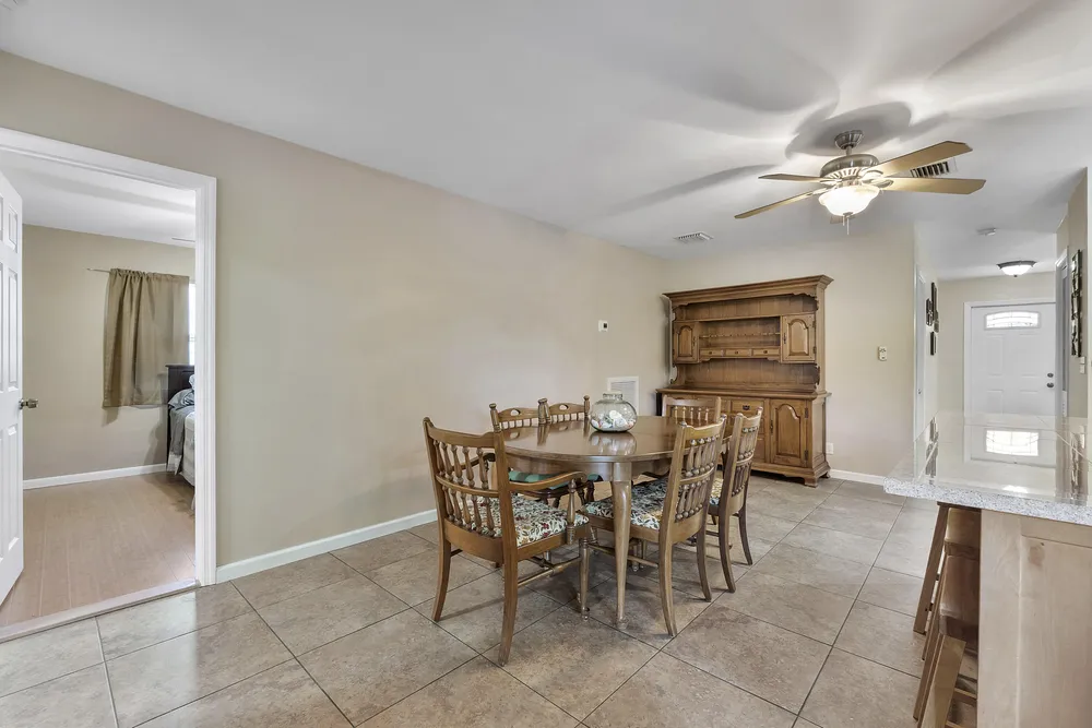 4020 NW 113th Ave, Coral Springs, FL 33065