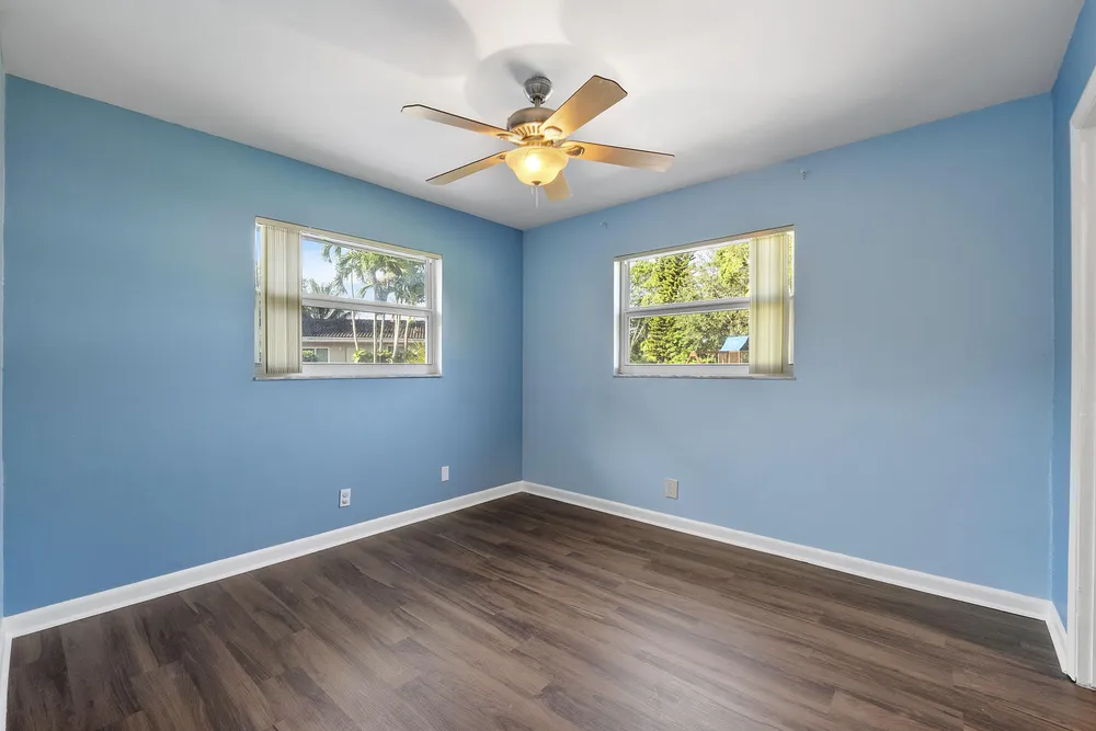 4020 NW 113th Ave, Coral Springs, FL 33065