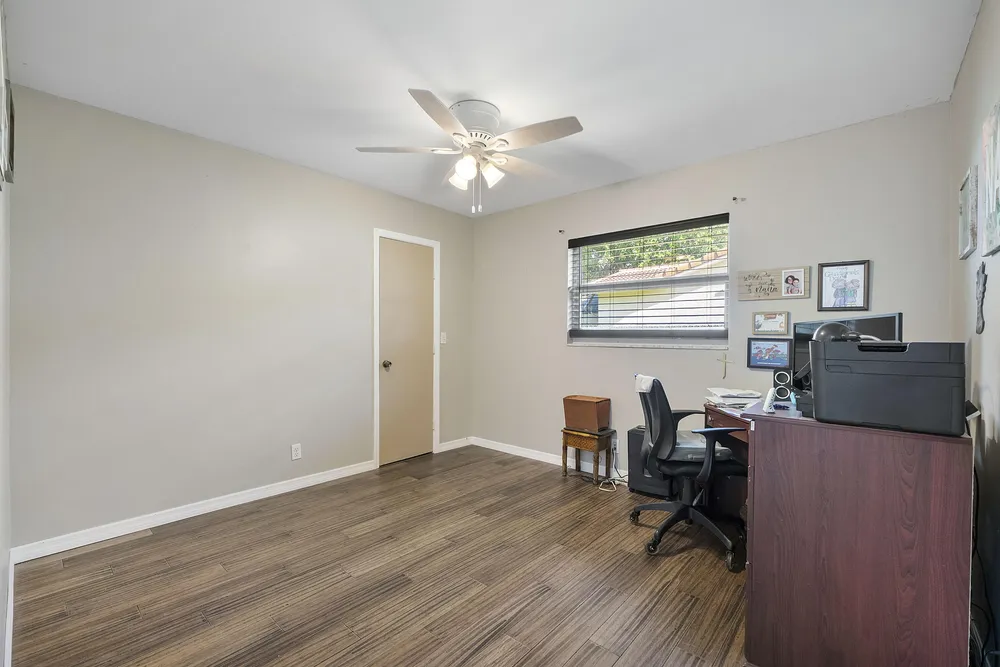 4020 NW 113th Ave, Coral Springs, FL 33065