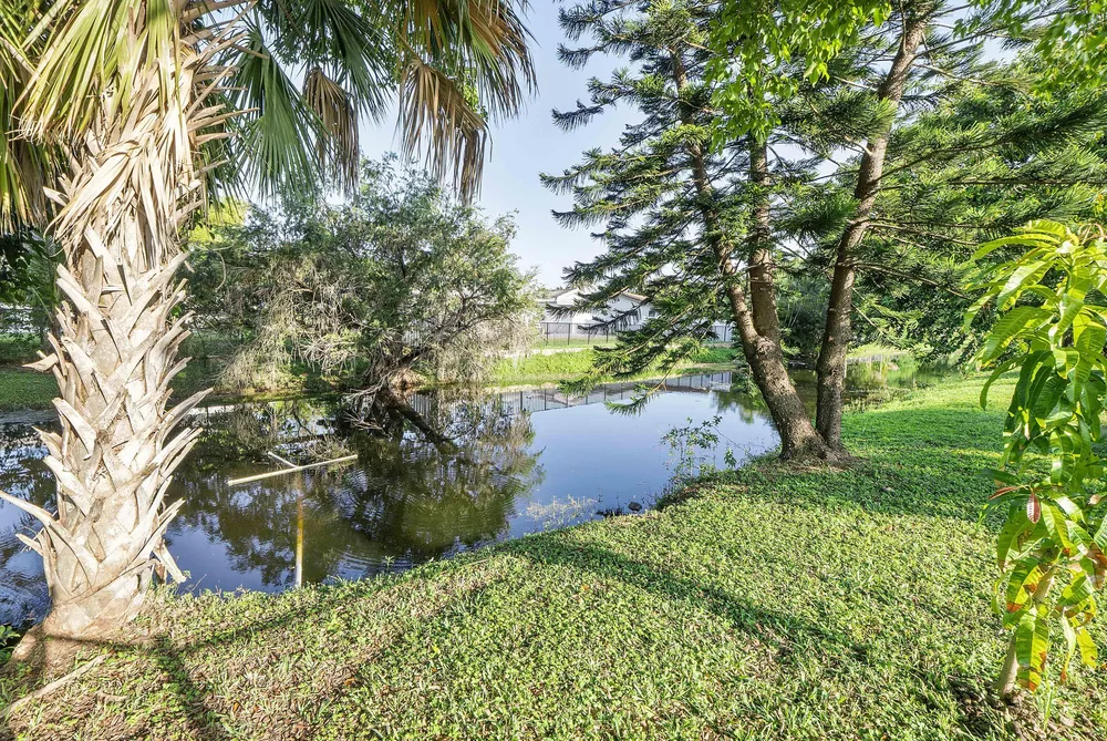 4020 NW 113th Ave, Coral Springs, FL 33065