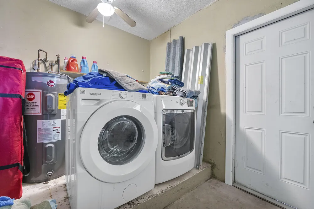 4020 NW 113th Ave, Coral Springs, FL 33065