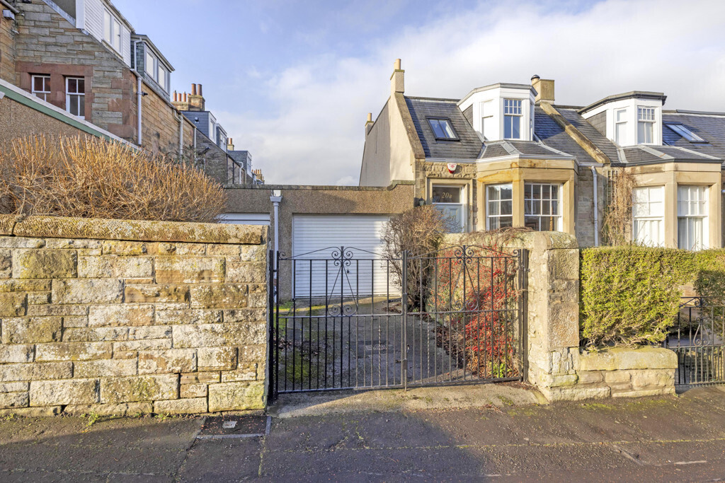 100 Craiglea Drive, Morningside, Edinburgh, EH10 5PN Image 37