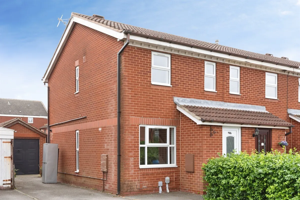James Niven Court, Hull
