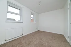 James Niven Court, Hull