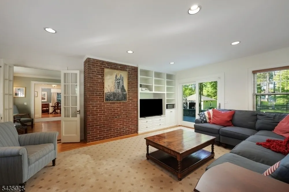 564 Highland Ave, Westfield, NJ 07090
