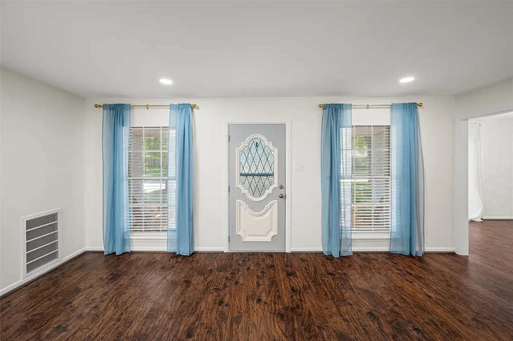 1906 Spillers Ln, Houston, TX 77043