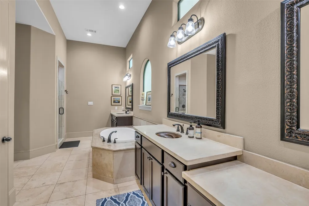 1819 W 24th St, Houston, TX 77008