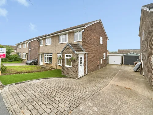 Highlea Close, Yeadon, Leedsphoto