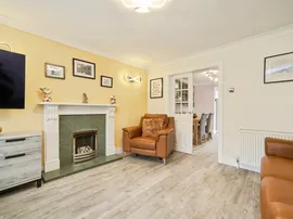 Highlea Close, Yeadon, Leeds thumb 3