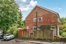 Stafford Close, Caterham, CR3 photo 2