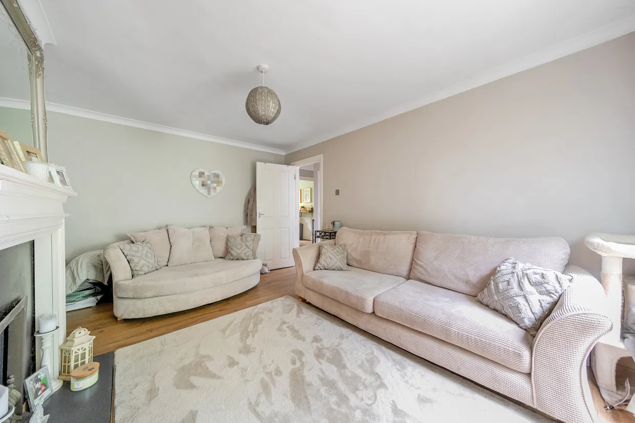 Stafford Close, Caterham, CR3 photo 6